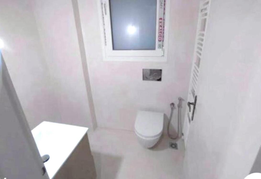 Economy Shared Apartment E In Central Атина Екстериор снимка